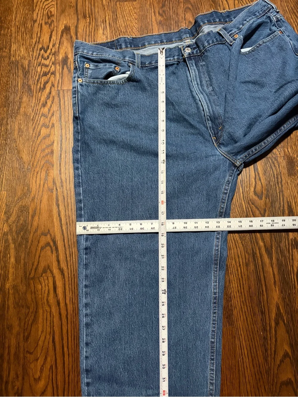 Levi’s Men’s 550 Relaxed Fit Jeans – Medium Dark Wash Blue Denim Tag Size 50x32
